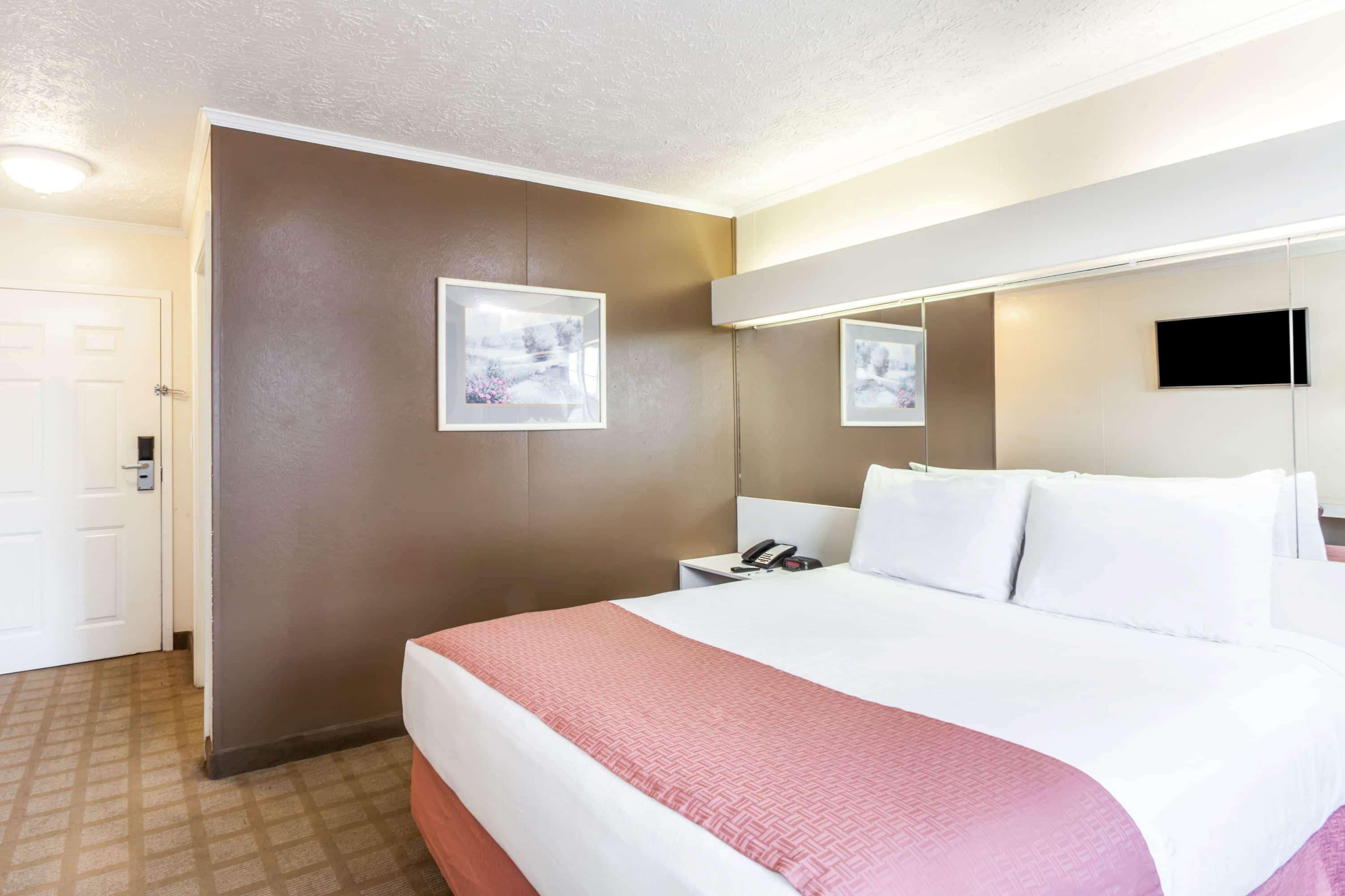 Microtel Inn By Wyndham Wilson Buitenkant foto